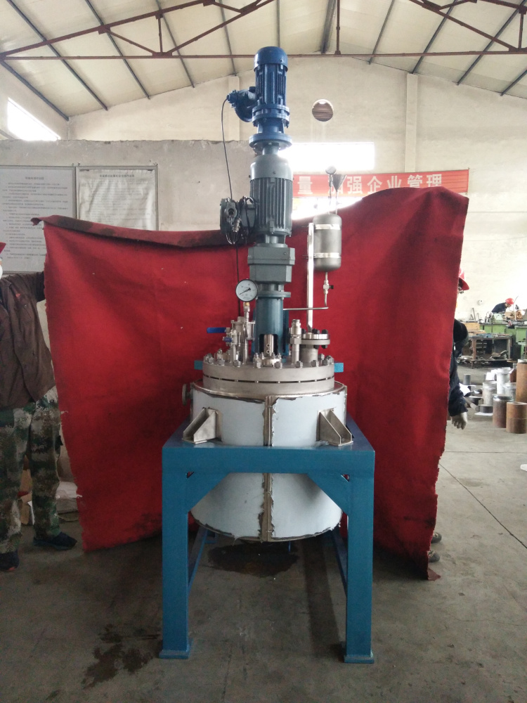 TFCF系列--電動升降釜蓋、直連攪拌、帶在線加料罐2